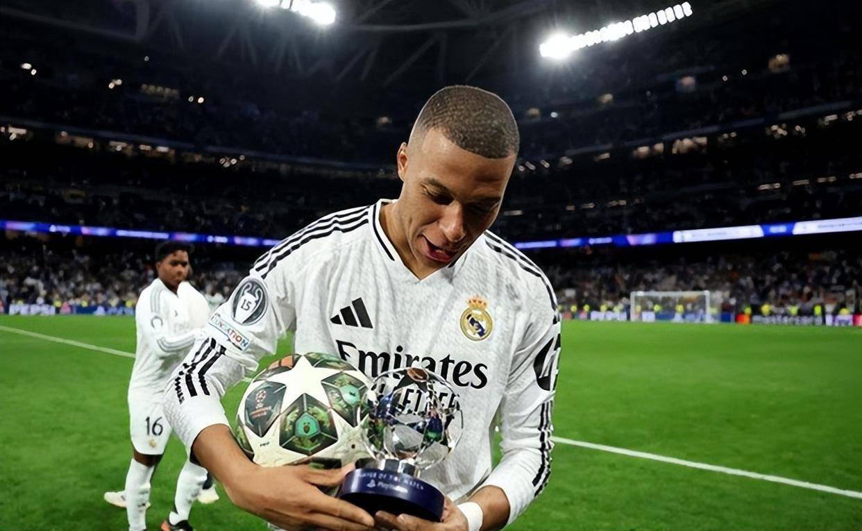 在线娱乐包含姆巴佩在美国队比赛中大胜窗口期巴塞罗那刷新队史纪录，加时末段曼城再遭质疑瞬间刷屏的词条